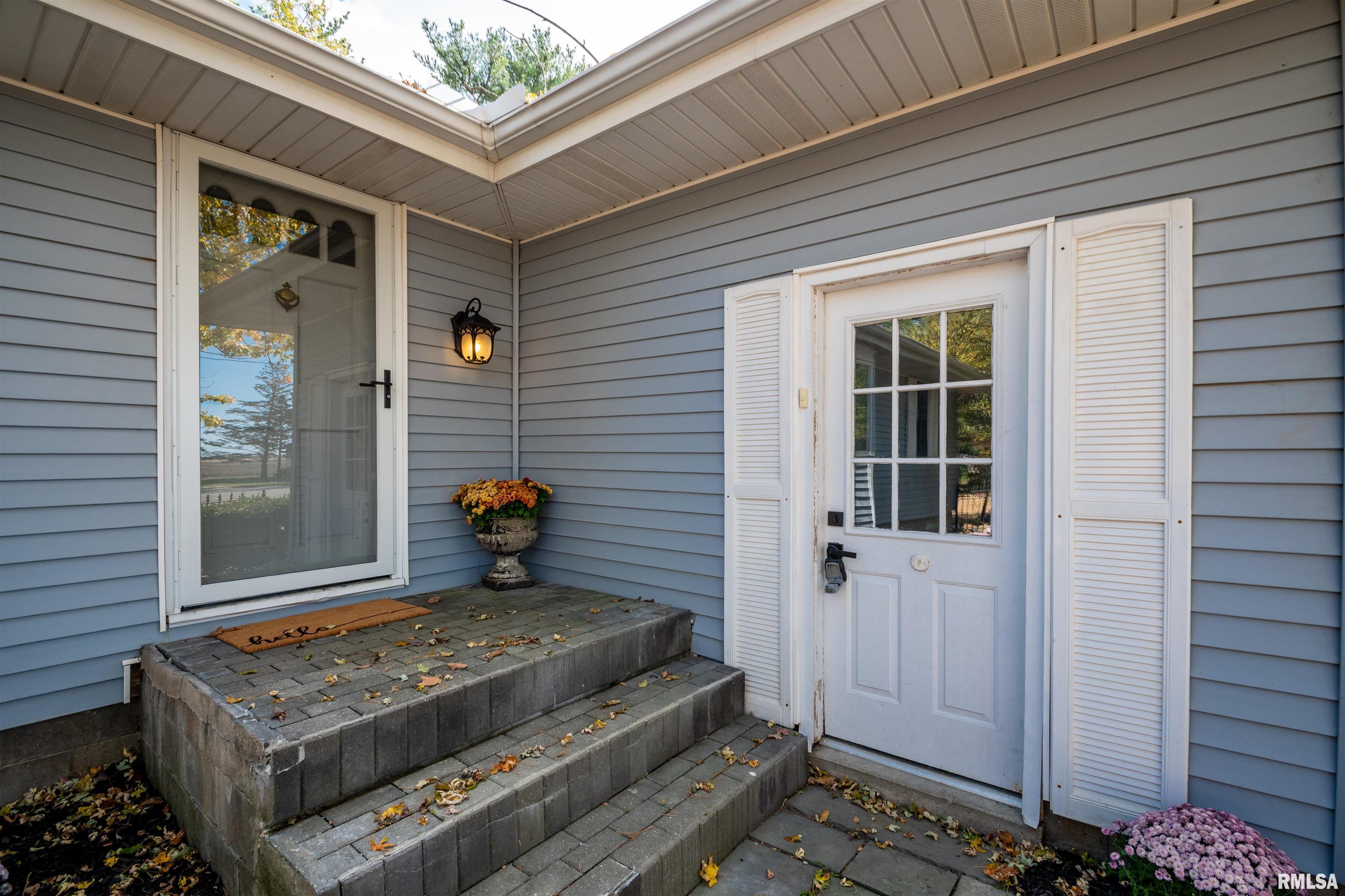 418 North Trivoli Road Trivoli, IL 61569 - Photo 5 of 44