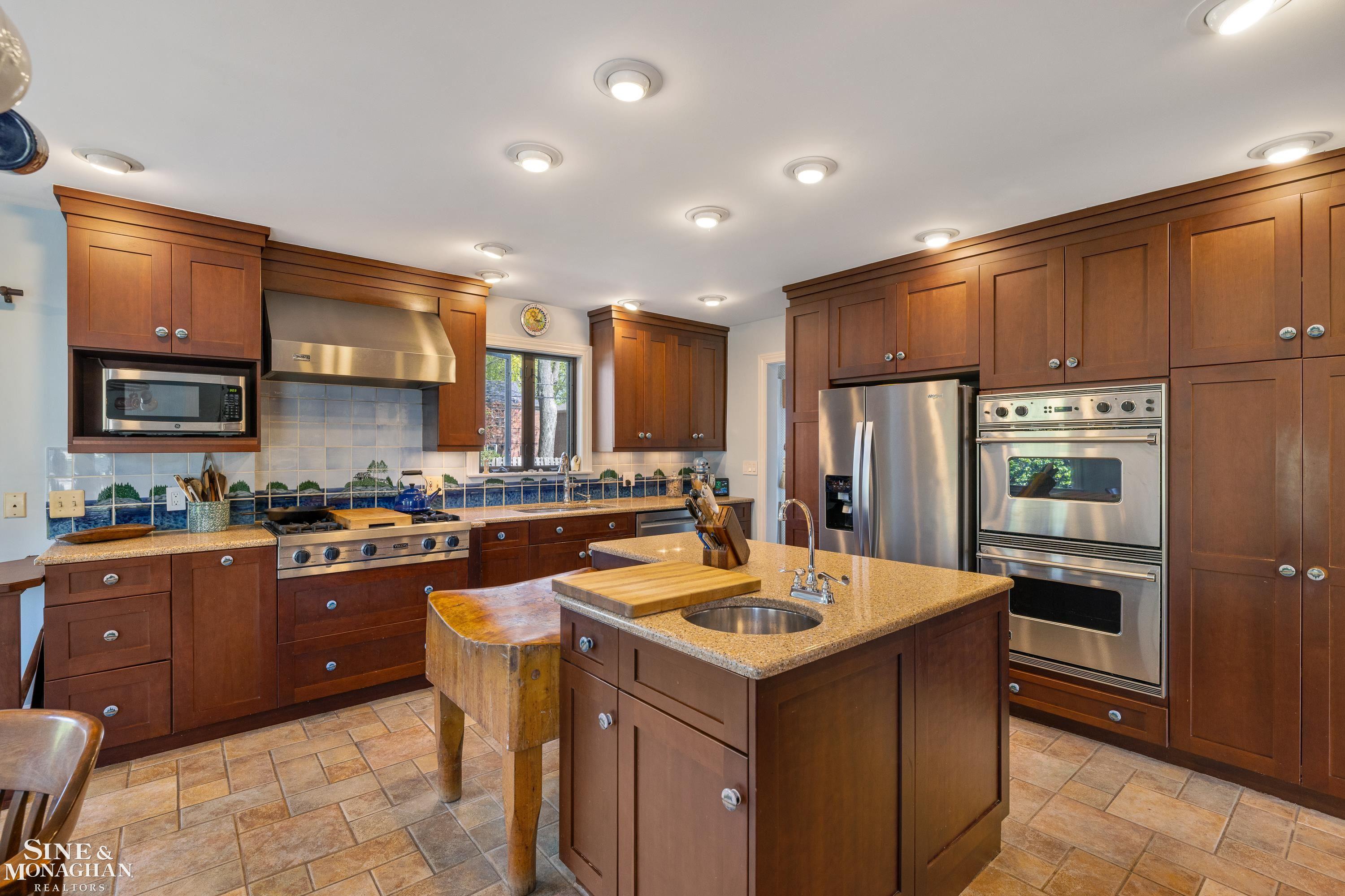 854 Pemberton Road Grosse Pointe, MI 48230 - Photo 24 of 57 50205225-68ff844c-a5ae-4b78-8c52-bc96f6396caa.JPG