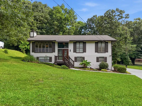 $384,000 | 5033 Hunter Village Drive, Ooltewah, TN 37363