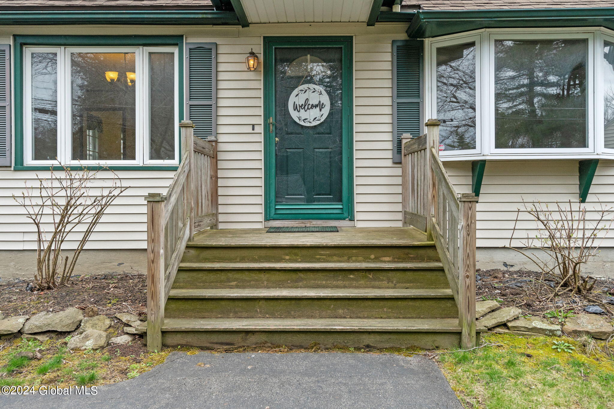 50 New Shaker Road Colonie, NY 12205 - Photo 2 of 34 9-web-or-mls-50-new-shaker-rd