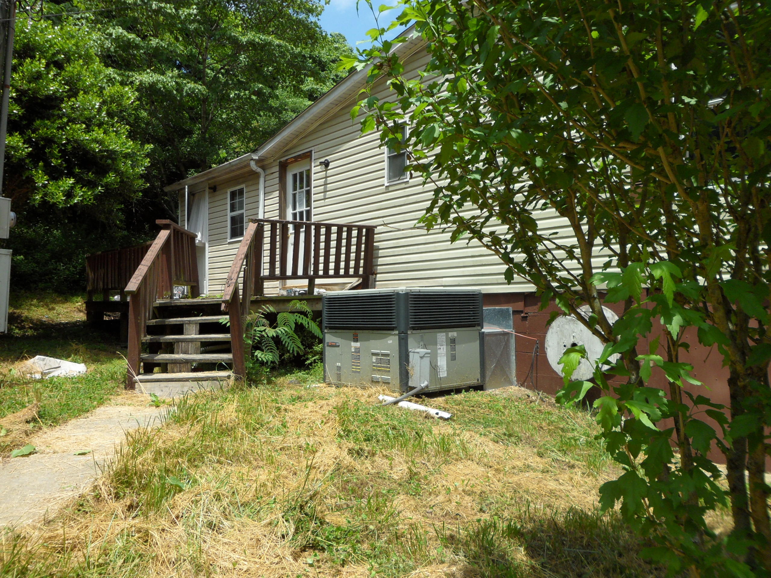 375 Whitaker Hollow Road Rocky Top, TN 37769 - Photo 3 of 8 375 Whitaker Hollow (22)