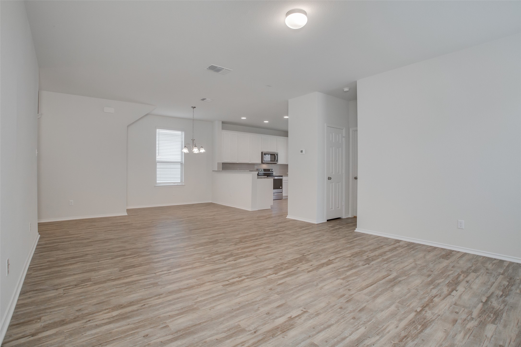 136 Spotted Rail Ridge Leander, TX 78641 - Photo 10 of 31 Gallery Image 10