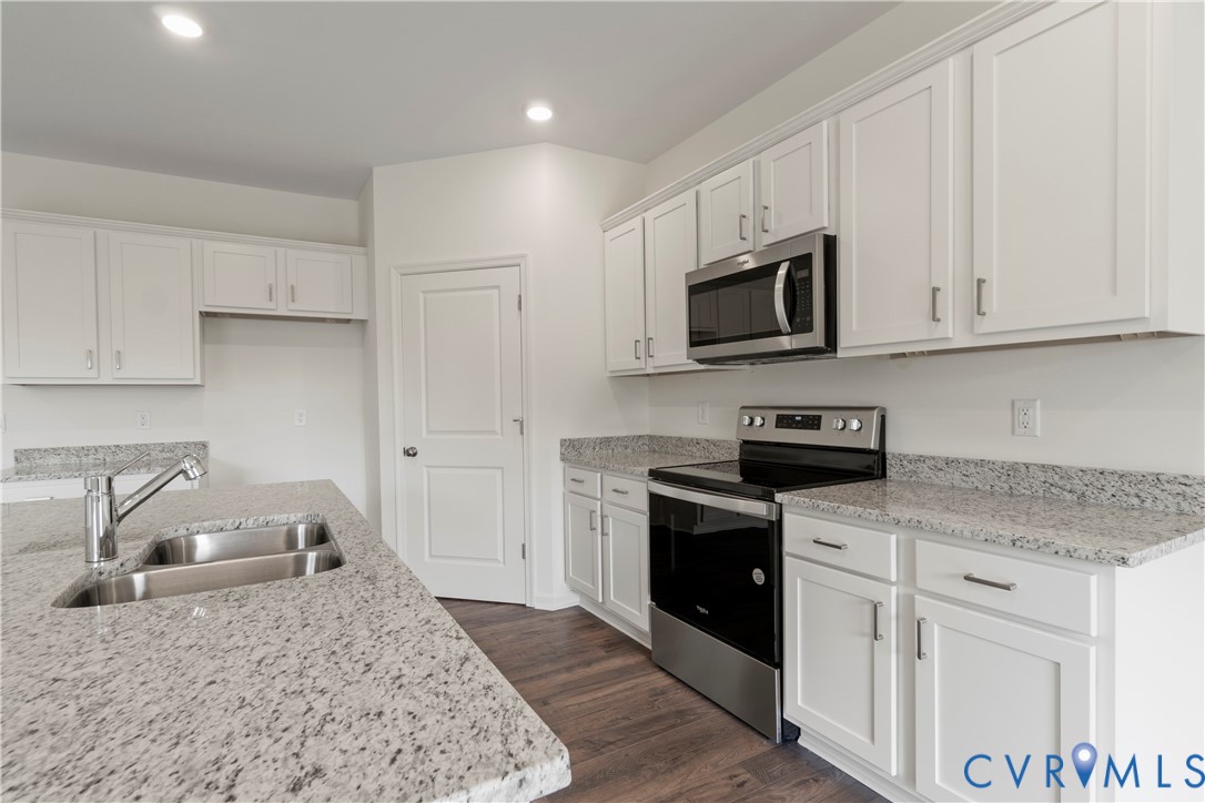 9537 Fuchsia Drive Richmond, VA 23237 - Photo 5 of 24