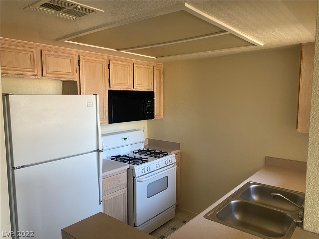 8070 West Russell Road, Unit 2063 Las Vegas, NV 89113 - Photo 4 of 5