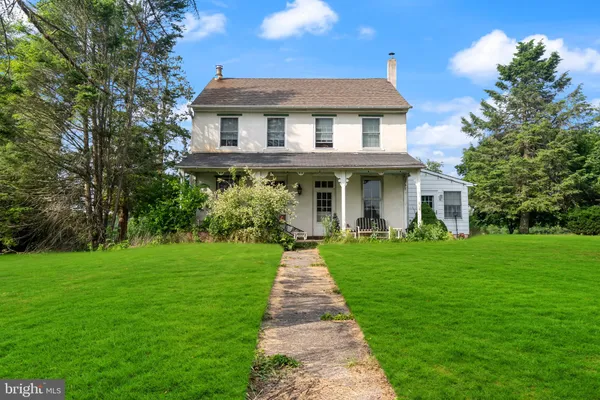 $2,600 | 1112 West Bridge Street, Spring City, PA 19475