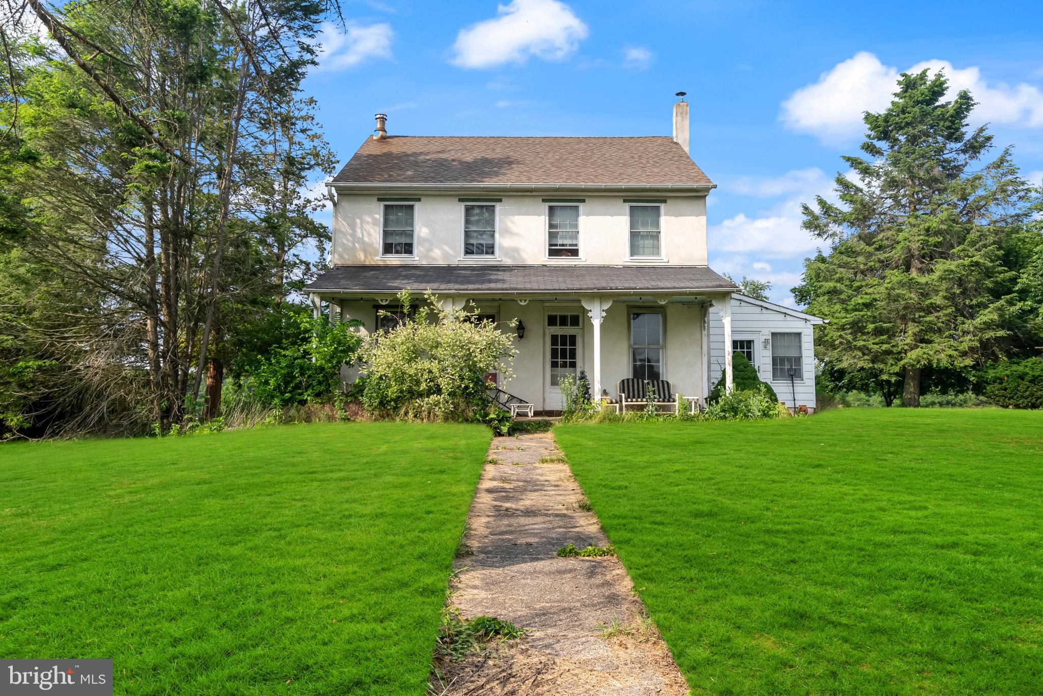 2,256 SFT farmhouse with 4 bedrooms and 2 baths