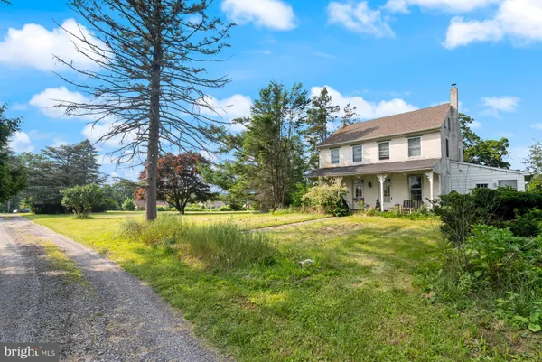 $2,600 | 1112 West Bridge Street, Spring City, PA 19475