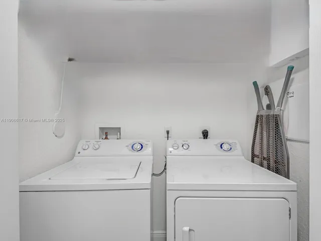 $600,000 | 9719 Darlington Place, Cooper City, FL 33328