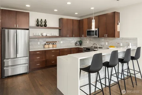$1,549,880 | 8509 Burke Avenue North, Seattle, WA 98103