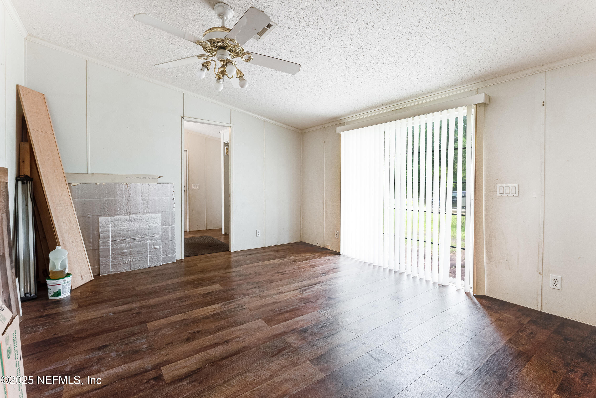 8878 Orme Road Jacksonville, FL 32220 - Photo 4 of 20 Family Room