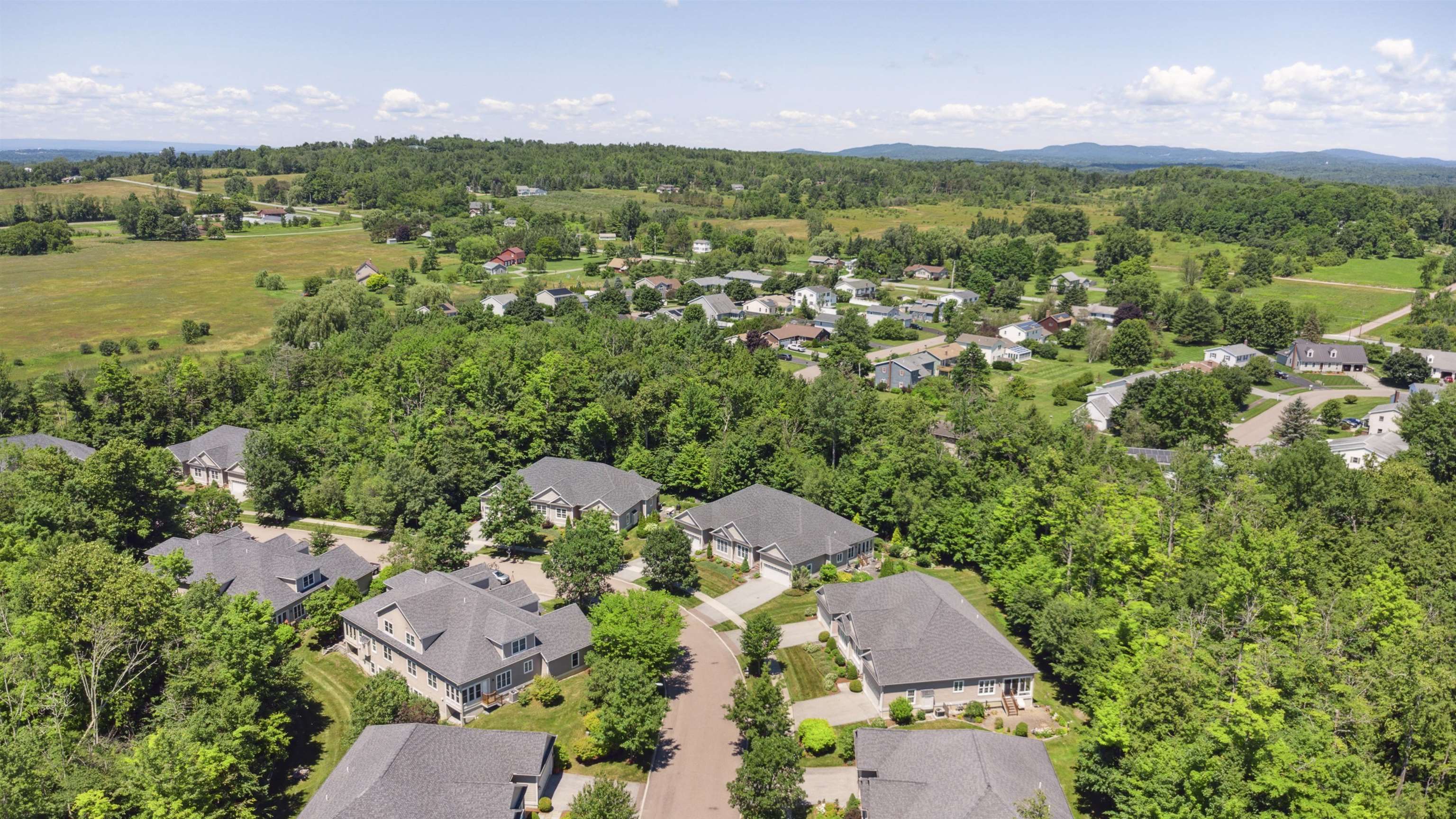 322 Michael Lane Williston, VT 05495 - Photo 12 of 29