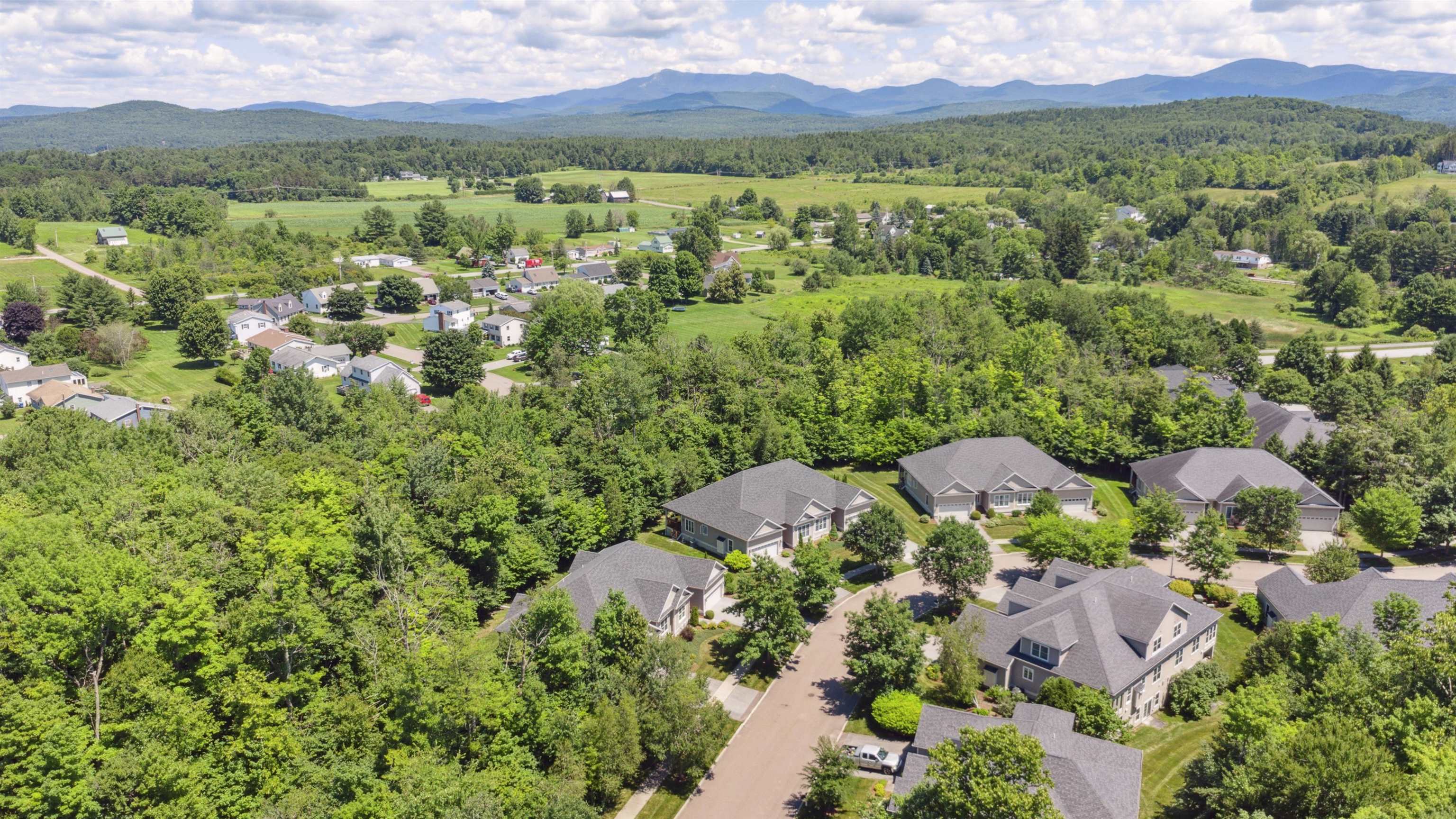 322 Michael Lane Williston, VT 05495 - Photo 17 of 29