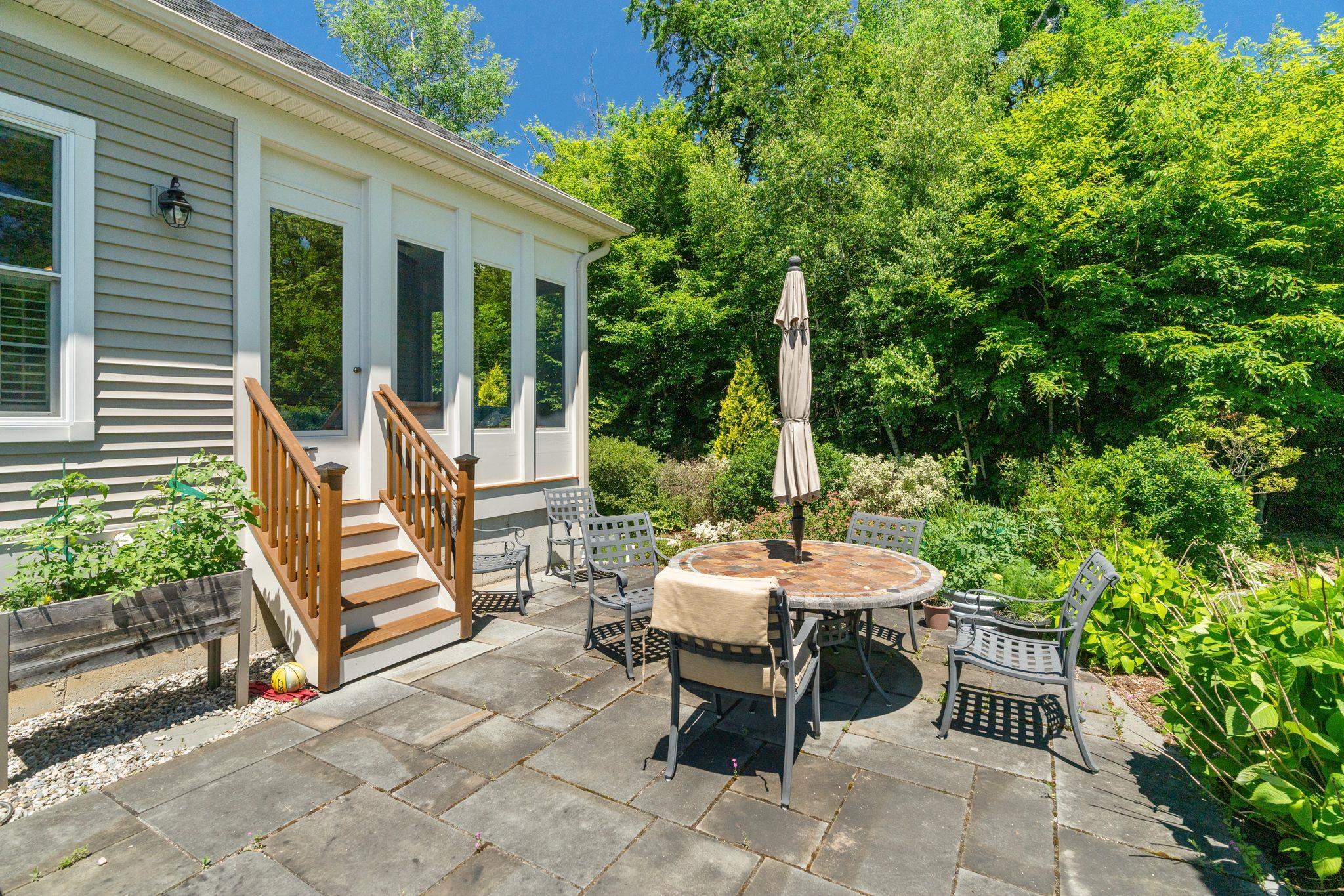 322 Michael Lane Williston, VT 05495 - Photo 20 of 29