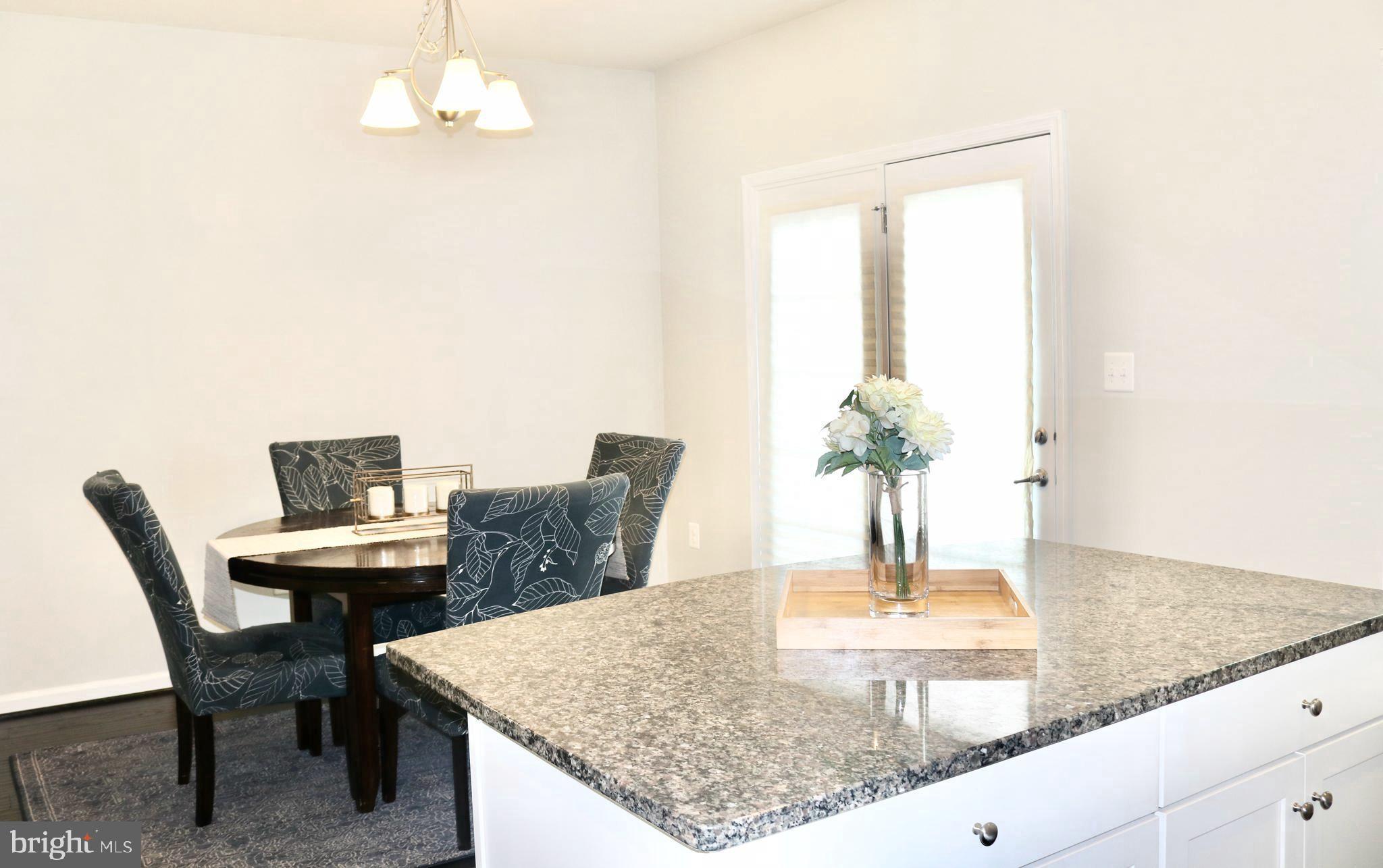 7345 Summit Rock Road Elkridge, MD 21075 - Photo 10 of 31 Dining room