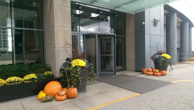 a view of a lobby with dining area