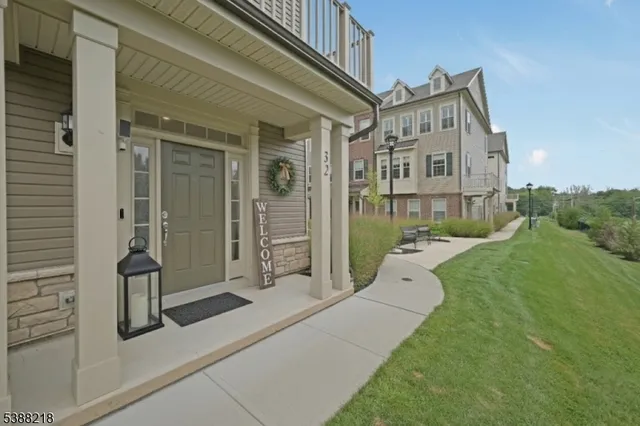 $4,950 | 32 Gala Court, Livingston, NJ 07039