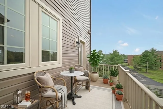 $4,950 | 32 Gala Court, Livingston, NJ 07039