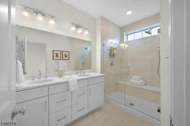 $4,950 | 32 Gala Court, Livingston, NJ 07039