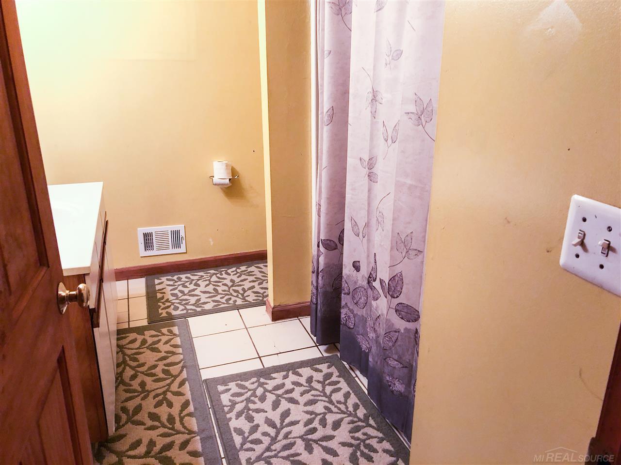 1600 North Hunt Road Carsonville, MI 48419 - Photo 17 of 20 31356121-16.JPG