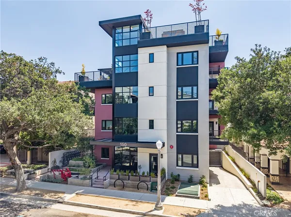 $4,900 | 150 South Oak Knoll Avenue, Unit 205, Pasadena, CA 91101