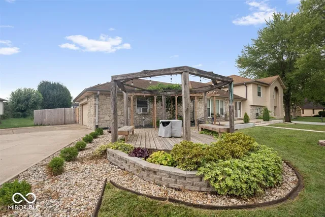 $385,000 | 655 Yosemite Drive, Indianapolis, IN 46217