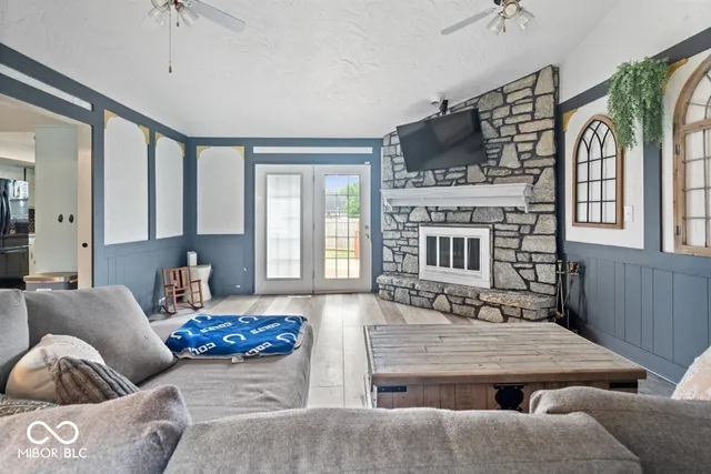 $385,000 | 655 Yosemite Drive, Indianapolis, IN 46217