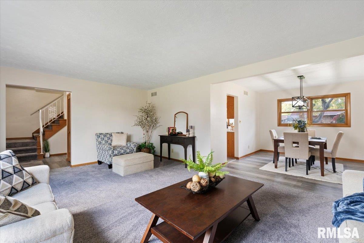 2706 Ridgewood Avenue Davenport, IA 52803 - Photo 11 of 65