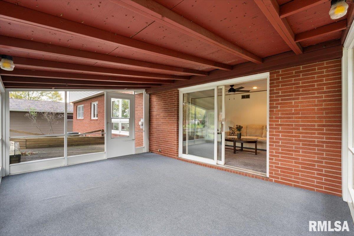 2706 Ridgewood Avenue Davenport, IA 52803 - Photo 31 of 65