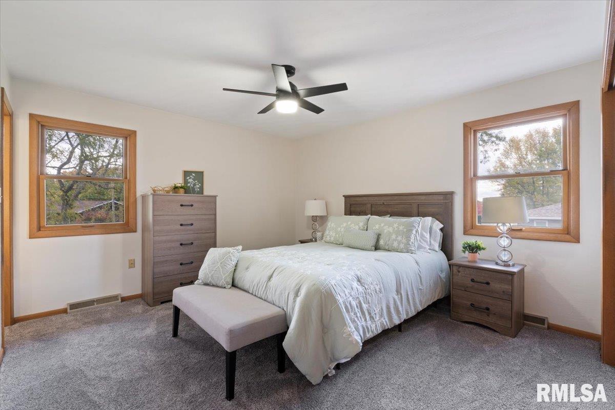 2706 Ridgewood Avenue Davenport, IA 52803 - Photo 34 of 65