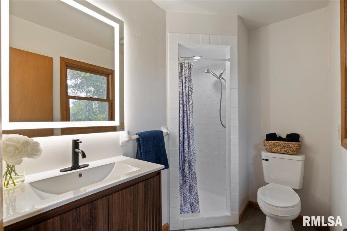 2706 Ridgewood Avenue Davenport, IA 52803 - Photo 37 of 65