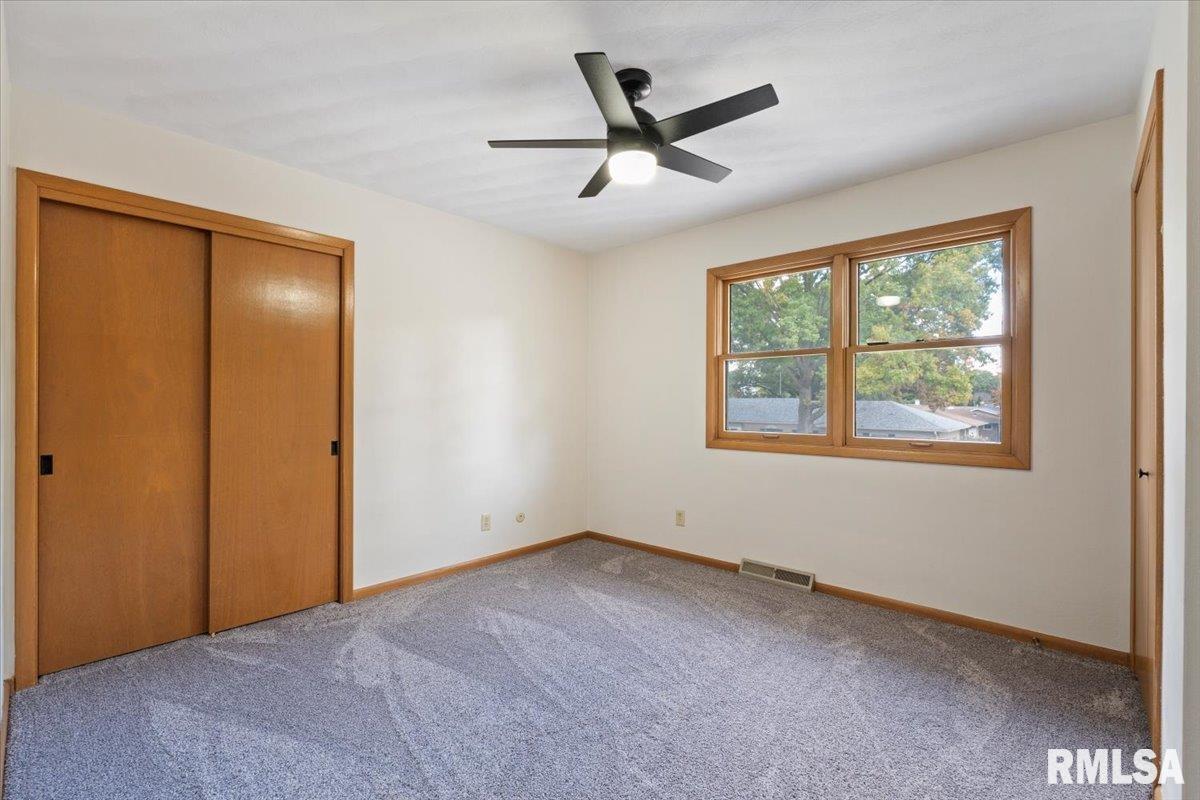 2706 Ridgewood Avenue Davenport, IA 52803 - Photo 38 of 65