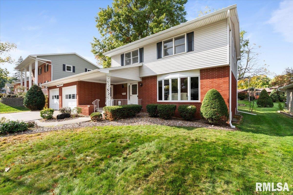 2706 Ridgewood Avenue Davenport, IA 52803 - Photo 4 of 65