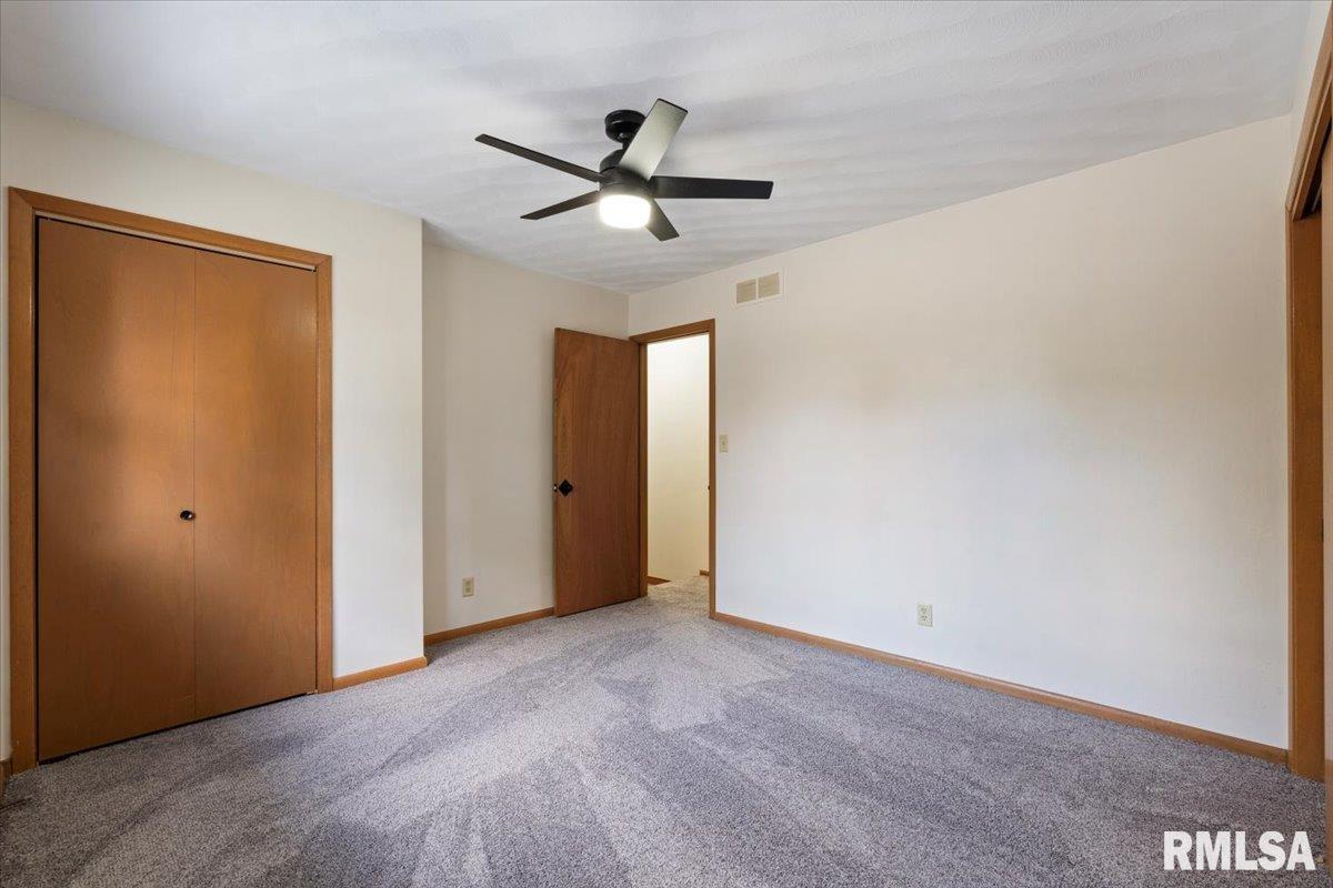 2706 Ridgewood Avenue Davenport, IA 52803 - Photo 41 of 65