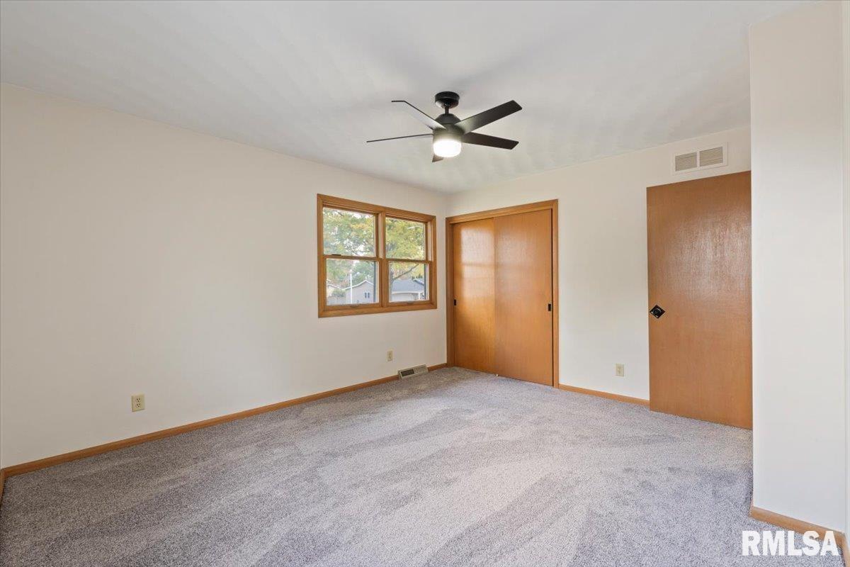 2706 Ridgewood Avenue Davenport, IA 52803 - Photo 45 of 65