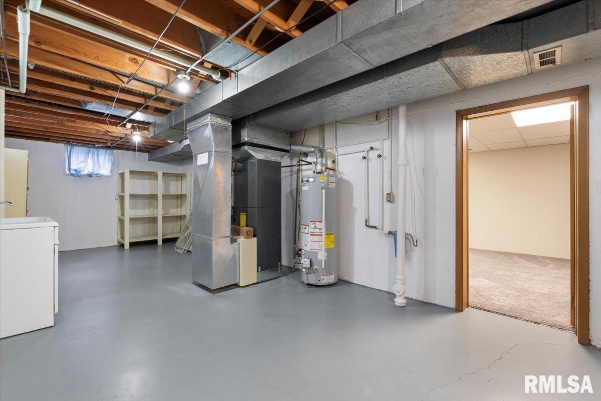 2706 Ridgewood Avenue Davenport, IA 52803 - Photo 50 of 65