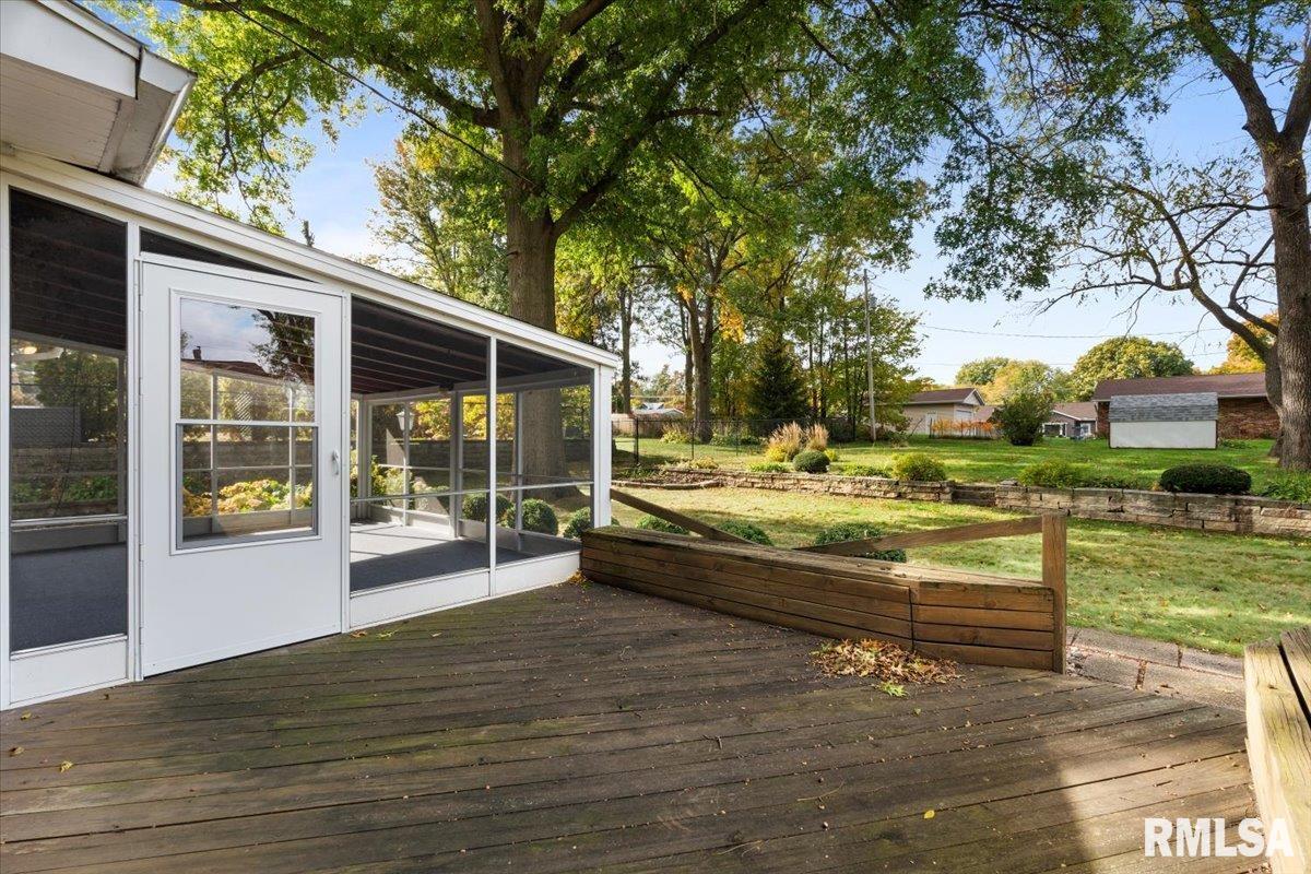 2706 Ridgewood Avenue Davenport, IA 52803 - Photo 54 of 65