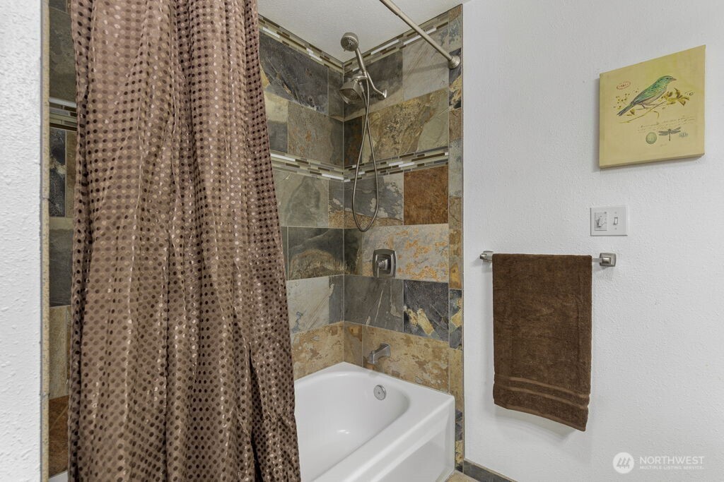 2701 Northeast 24th Street Renton, WA 98056 - Photo 13 of 30 Gallery Image 13