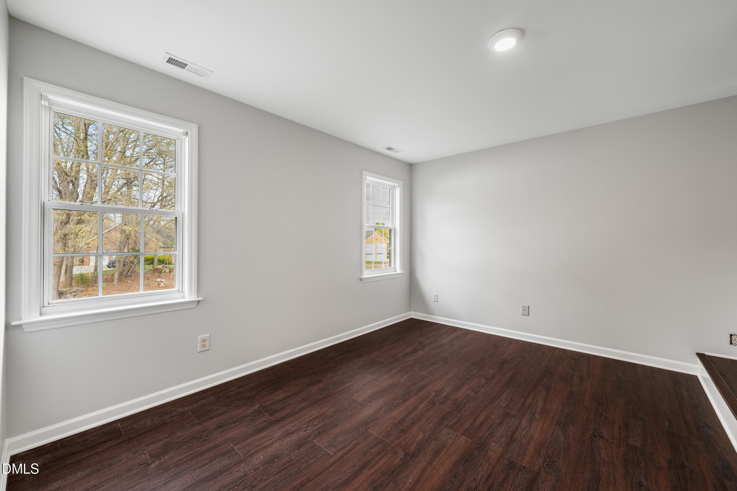 24 Country Side Drive Roxboro, NC 27574 - Photo 16 of 36 20 -24 country side dr, interior, primar