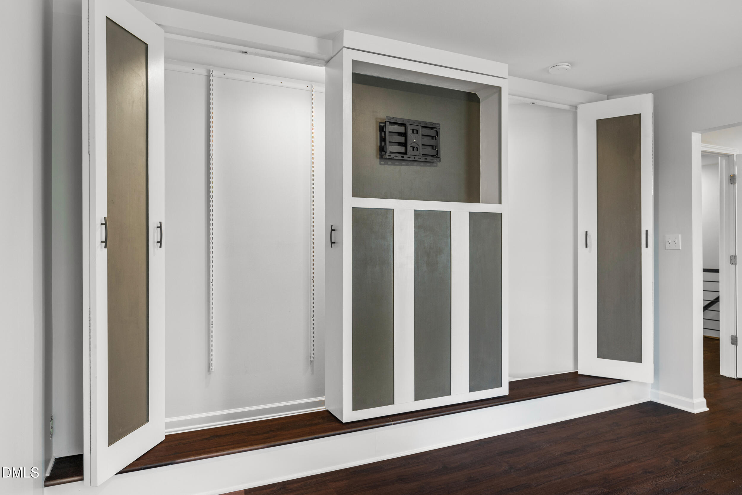 24 Country Side Drive Roxboro, NC 27574 - Photo 17 of 36 21 -24 country side dr, interior, primar