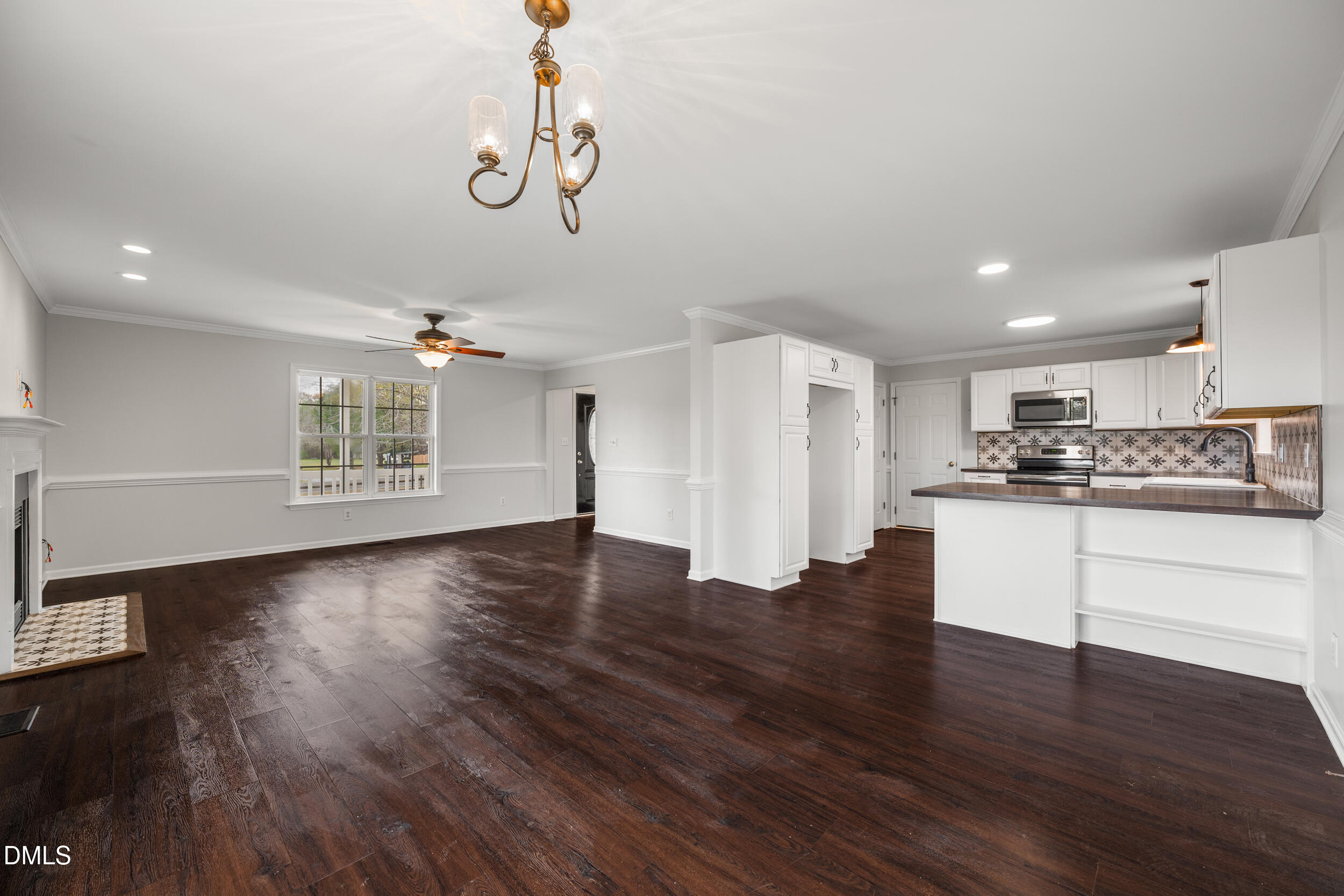 24 Country Side Drive Roxboro, NC 27574 - Photo 6 of 36 7 -24 country side dr, interior