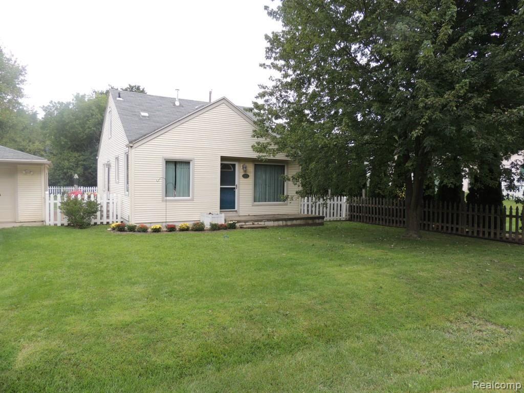 3670 Woodcrest Road Rochester, MI 48309 - Photo 2 of 30 2.JPG