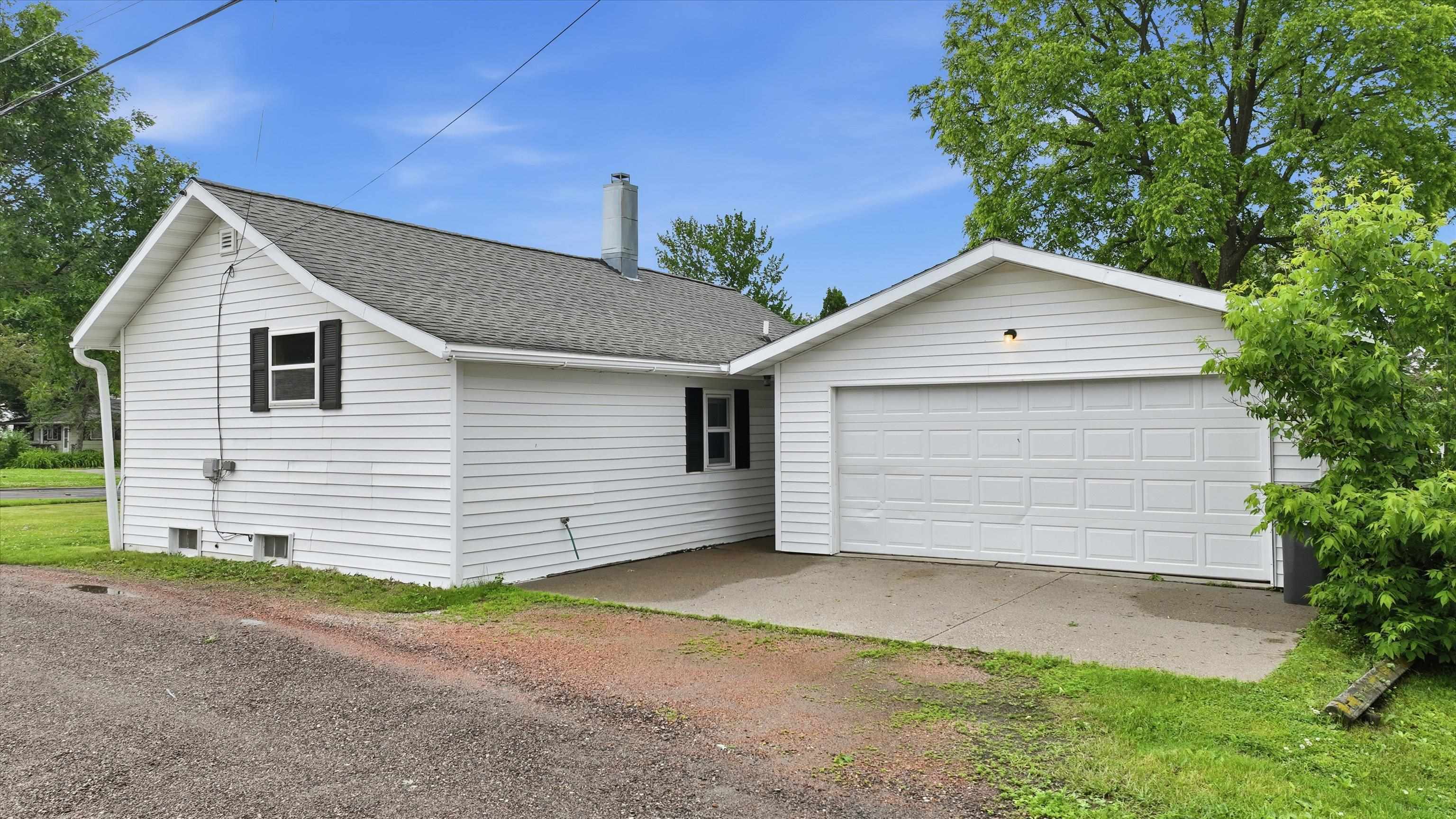 608 East 9th Street Marshfield, WI 54449 - Photo 21 of 25