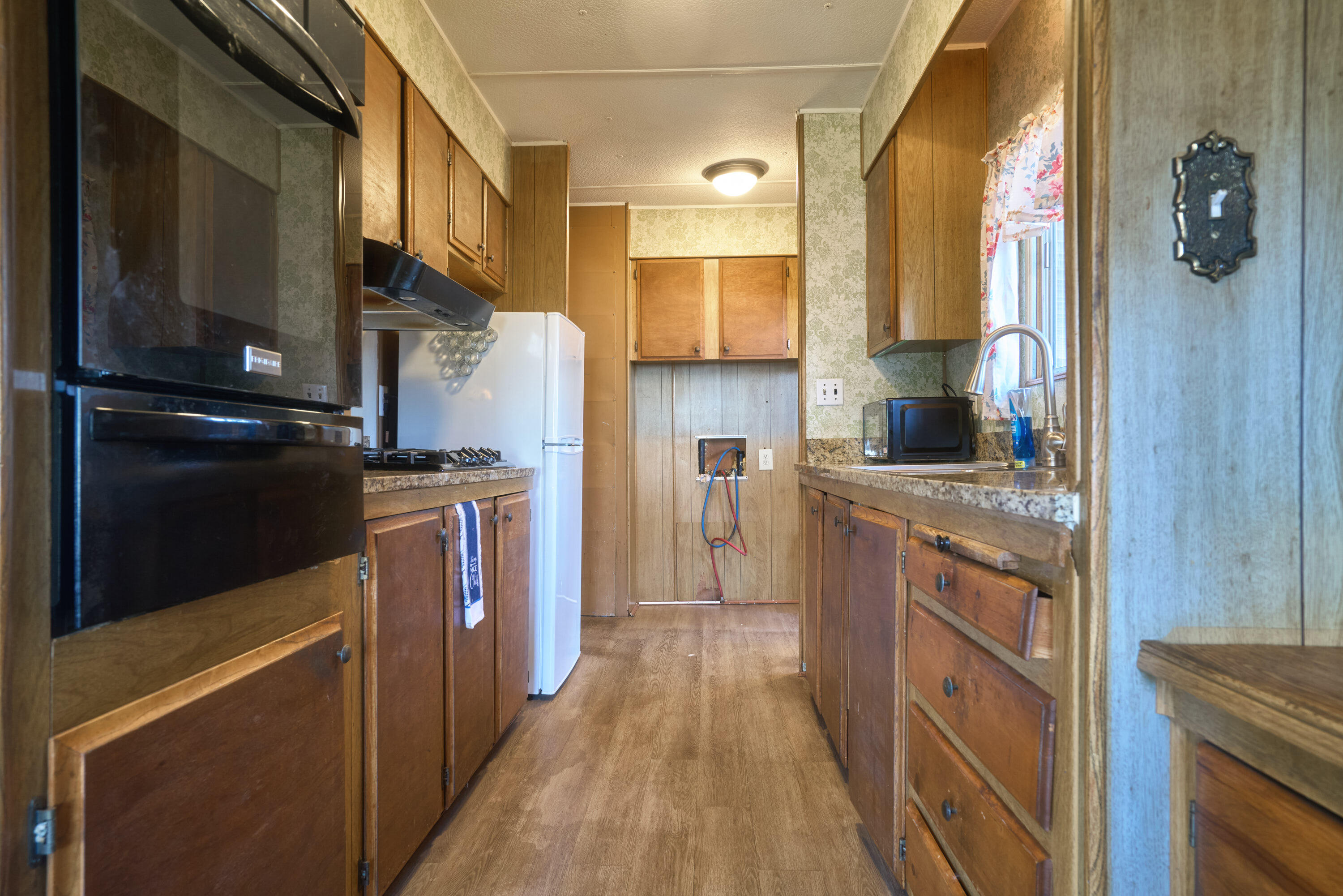 421 Stevens Road, Unit 14 Eagle Point, OR 97524 - Photo 12 of 26