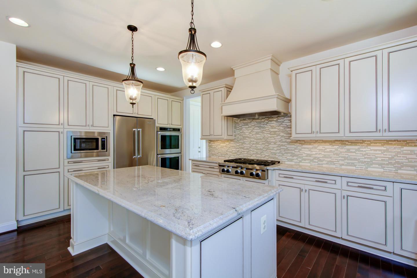 1721 Besley Road Vienna, VA 22182 - Photo 11 of 20 Kitchen