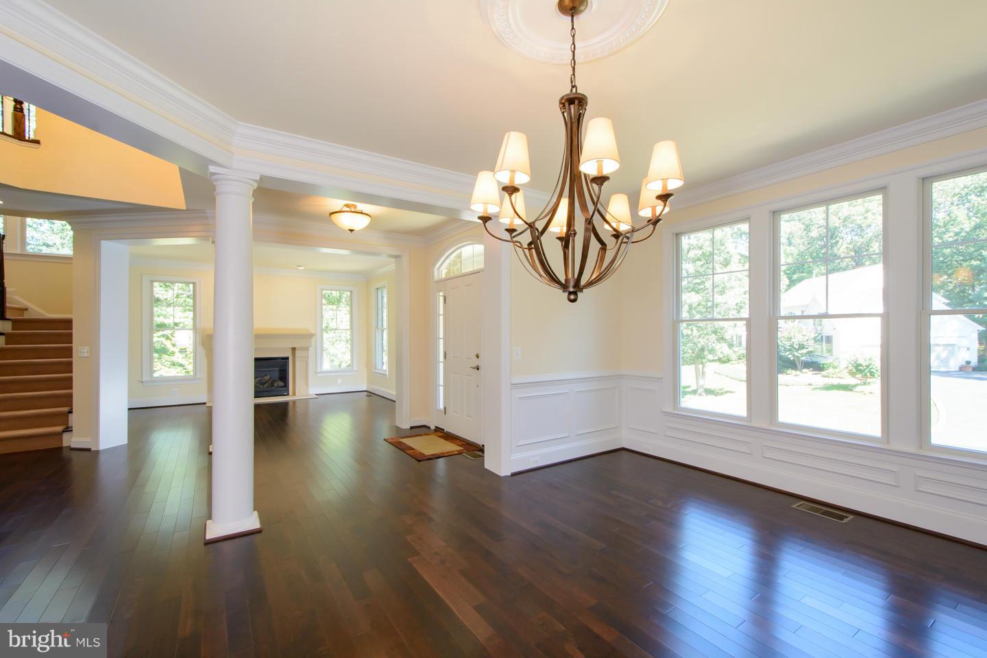 1721 Besley Road Vienna, VA 22182 - Photo 3 of 20 Interior (General)