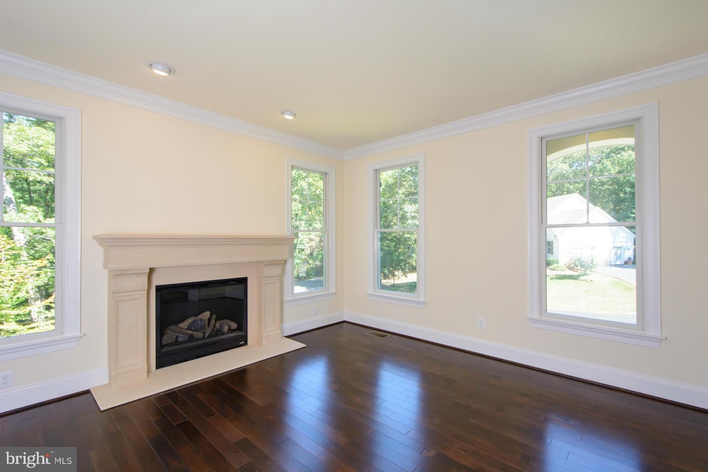 1721 Besley Road Vienna, VA 22182 - Photo 5 of 20 Interior (General)