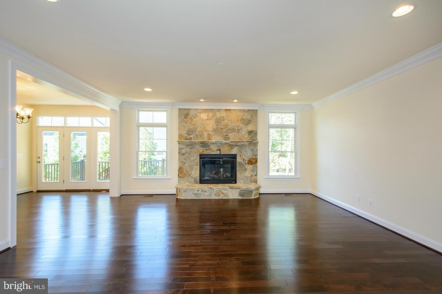 1721 Besley Road Vienna, VA 22182 - Photo 7 of 20 Interior (General)