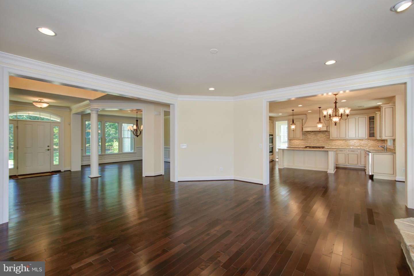 1721 Besley Road Vienna, VA 22182 - Photo 8 of 20 Interior (General)