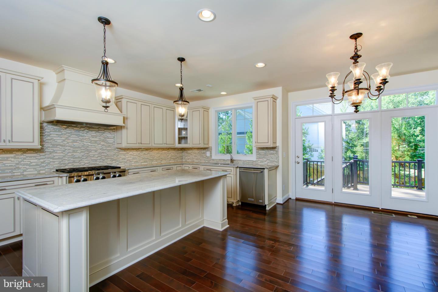 1721 Besley Road Vienna, VA 22182 - Photo 9 of 20 Kitchen