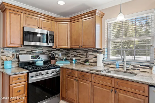 $779,999 | 258 Ashland Street, Brick, NJ 08724